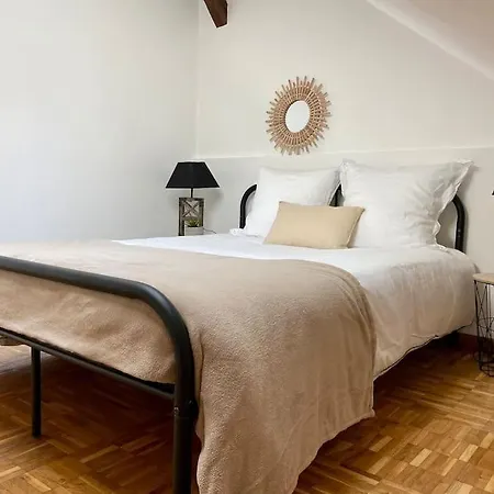 Le Cosy Troyen Secteur Calme 4 Personnes Parking Prive Apartment