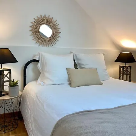 Le Cosy Troyen Secteur Calme 4 Personnes Parking Prive Apartment